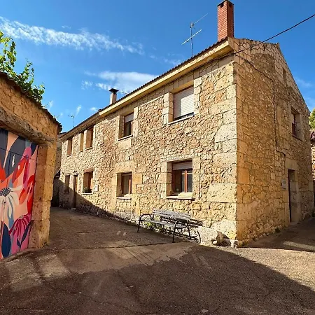 Casa Hirundo Rural House Ferienhaus Tubilla del Lago